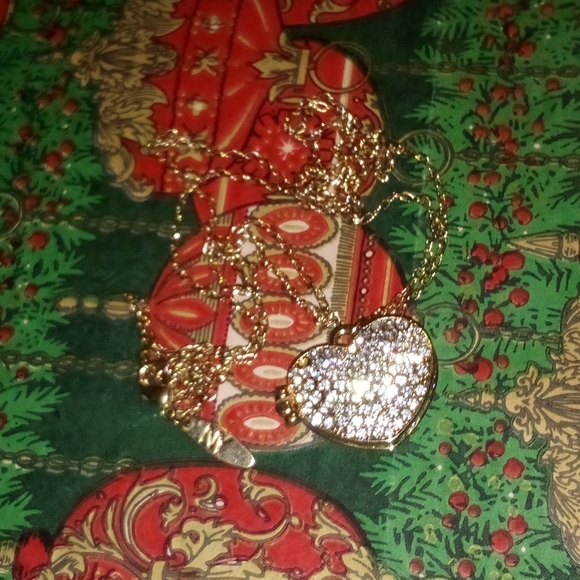 Beautiful NY Gold Tone Rhinestone Locket Necklace 32 Inch Chain Christmas Gifts - Picture 9 of 10